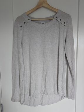 CAbi Light Heather Gray Long Sleeve Tee with Shoulder Snap Details